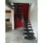 Escalier débillardé métal et bois