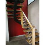 Escalier débillardé métal et bois