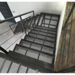 Escalier et passerelle métal