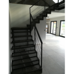 Escalier et passerelle métal