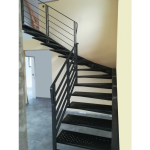 Escalier métal brut