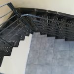 Escalier métal brut