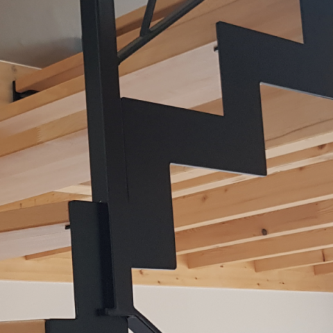 Escalier métal et bois - Garde corps métal aléatoire