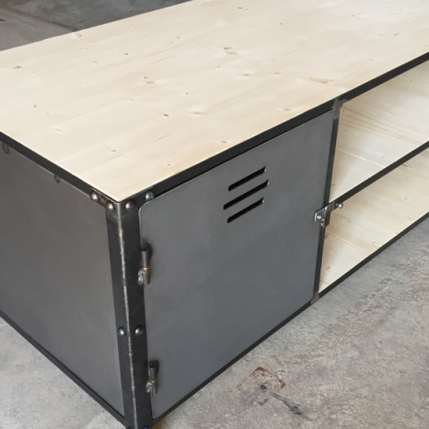 Meuble télé type industriel