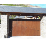 Portail acier rouillé découpé