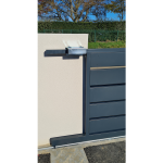 Portail coulissant découpé gris