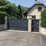 Portail métal découpé